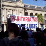 PARO Y MULTITUDINARIA CONCENTRACIÓN EN UNIDAD CONTRA EL AJUSTE Y POR PARITARIAS YA!.-