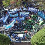 01/03/23 LAS CLASES COMENZARON EN LA CALLE: MULTITUDINARIA CONCENTRACIÓN PROVINCIAL FRENTE AL MINISTERIO DE EDUCACIÓN.-