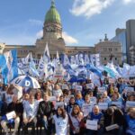 28/05 AMSAFE PRESENTE EN EL ACTO DE CTERA FRENTE AL CONGRESO NACIONAL.-
