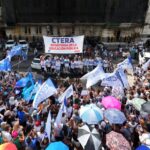 CTERA SE MOVILIZÓ AL PALACIO PIZZURNO EN DEFENSA DE LA EDUCACIÓN PÚBLICA.-
