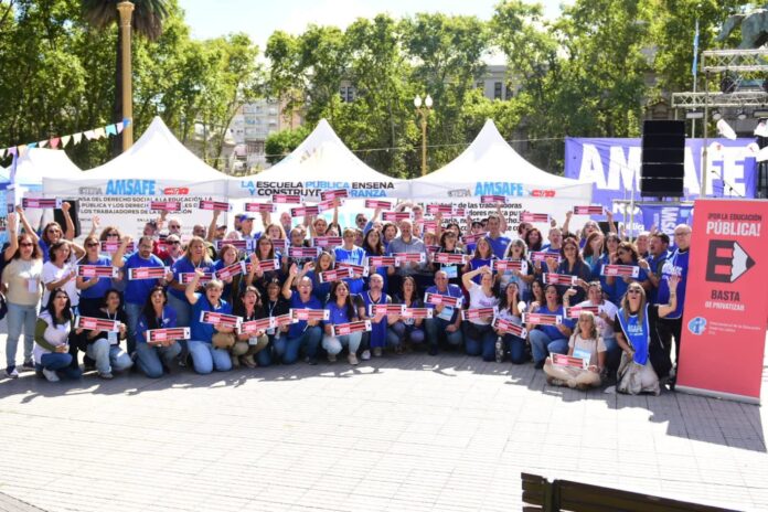 Carpa Blanca. Rosario